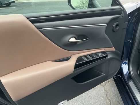 Used 2023 Lexus ES 350 image 9