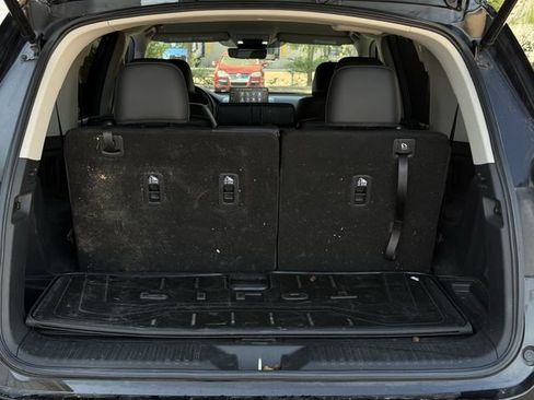 Used 2025 Honda Pilot EX-L image 30