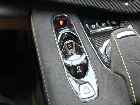 Used 2024 Chevrolet Corvette Stingray Premium Cpe RWD image 24