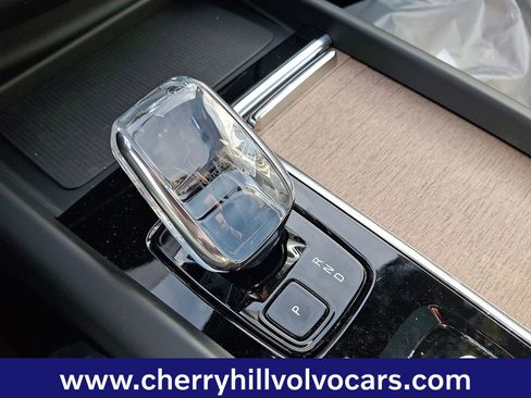 New 2026 Volvo XC60 B5 Plus w/ Protection Package Premier image 11