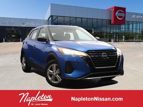 Used 2024 Nissan Kicks S image 1