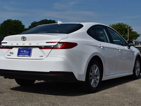 Used 2025 Toyota Camry LE FWD image 7