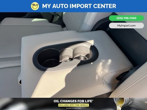 Used 2019 Volkswagen Tiguan SE w/ Panoramic Sunroof Package image 26