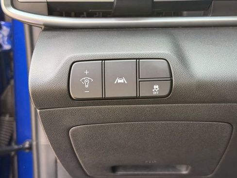Used 2023 Hyundai Elantra SEL FWD image 7