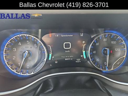 Used 2024 Chrysler Pacifica Touring-L FWD image 11