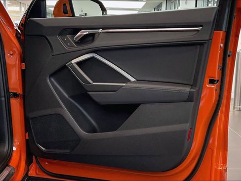 Used 2021 Audi Q3 2.0T Premium image 22