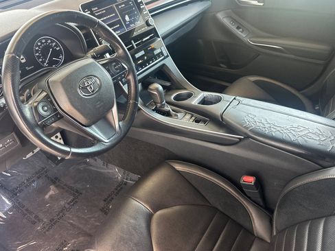 Used 2019 Toyota Avalon XSE w/ All Weather Liner Package FWD image 11