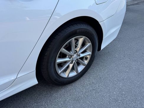 Used 2018 Hyundai Sonata SE w/ Cargo Package FWD image 10