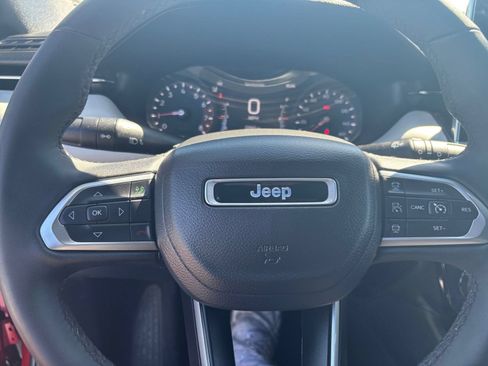Used 2025 Jeep Compass Limited AWD/4WD image 29