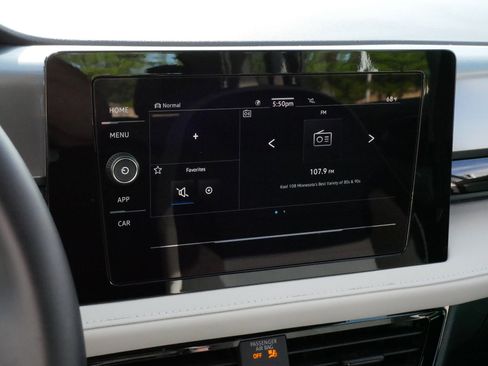 Certified 2025 Volkswagen Taos S AWD/4WD image 22