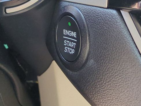 Used 2022 Ford Escape SEL w/ Technology Package FWD image 23