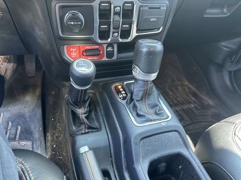 Used 2021 Jeep Gladiator Mojave AWD/4WD image 24