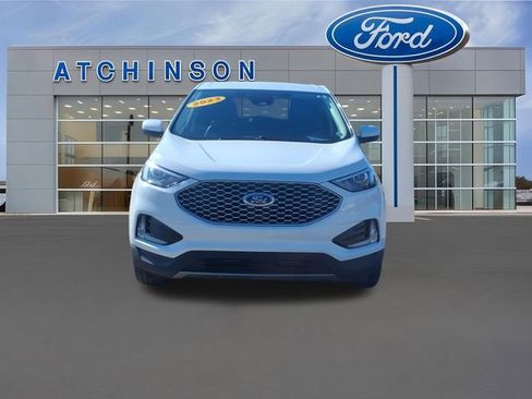 Certified 2023 Ford Edge SEL w/ Convenience Package AWD/4WD image 3