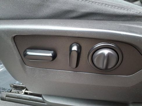 Used 2021 Chevrolet Silverado 1500 LT Trail Boss image 17