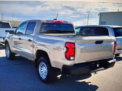 Used 2024 Chevrolet Colorado W/T image 2