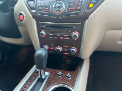 Used 2020 Nissan Pathfinder Platinum image 7