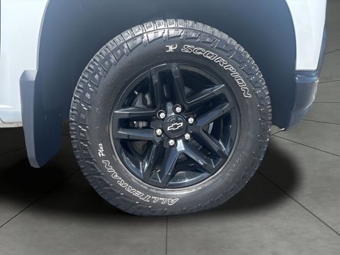 Used 2019 Chevrolet Silverado 1500 LT Trail Boss AWD/4WD image 10