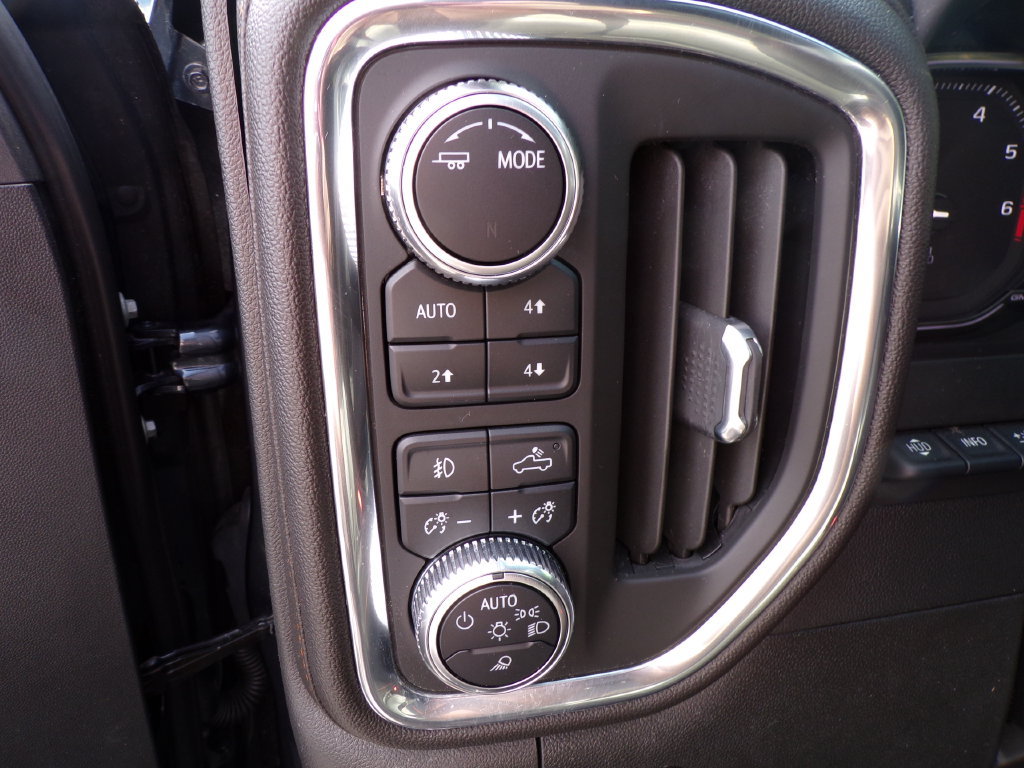 Used 2022 GMC Sierra 1500 AT4 w/ AT4 Premium Package AWD/4WD image 17