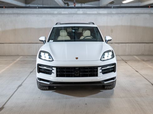 Certified 2026 Porsche Cayenne S AWD/4WD image 6
