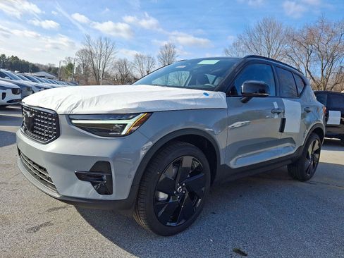 New 2026 Volvo XC40 B5 Ultra w/ Climate Package AWD/4WD image 2