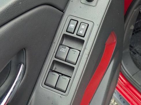 Used 2025 Nissan Frontier PRO-4X AWD/4WD image 14