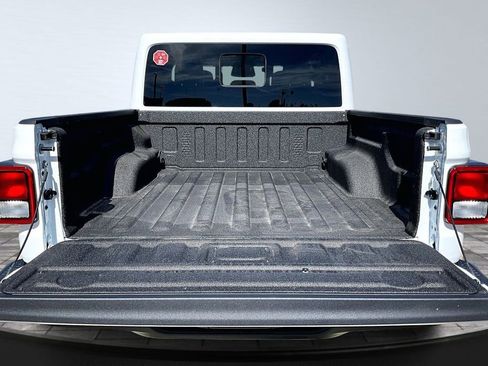 New 2026 Jeep Gladiator Sport image 25