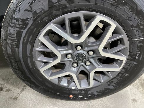 Used 2025 Jeep Wrangler Unlimited Sahara AWD/4WD image 36