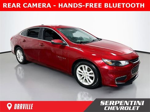 Used 2018 Chevrolet Malibu LT image 1