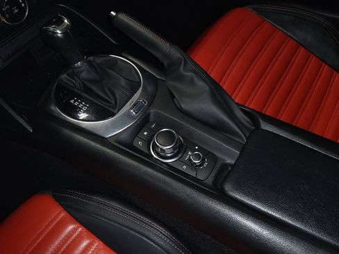 Used 2017 FIAT 124 Spider Abarth RWD image 26