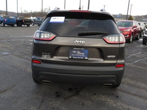 Used 2019 Jeep Cherokee Latitude Plus w/ Comfort/Convenience Group image 15