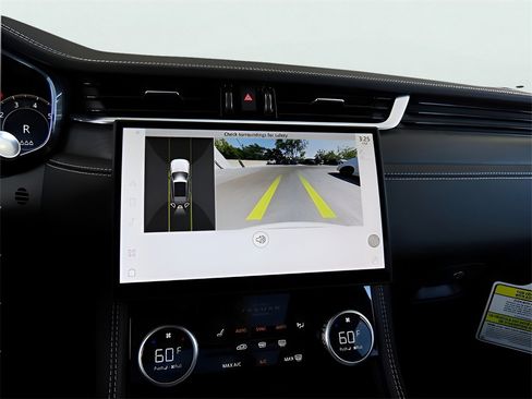 Used 2025 Jaguar F-PACE R-Dynamic S image 33