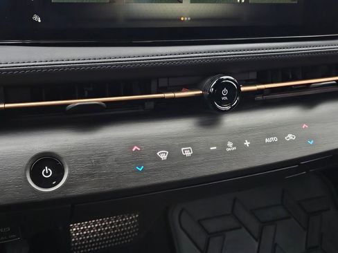 Certified 2023 Nissan Ariya AWD image 26