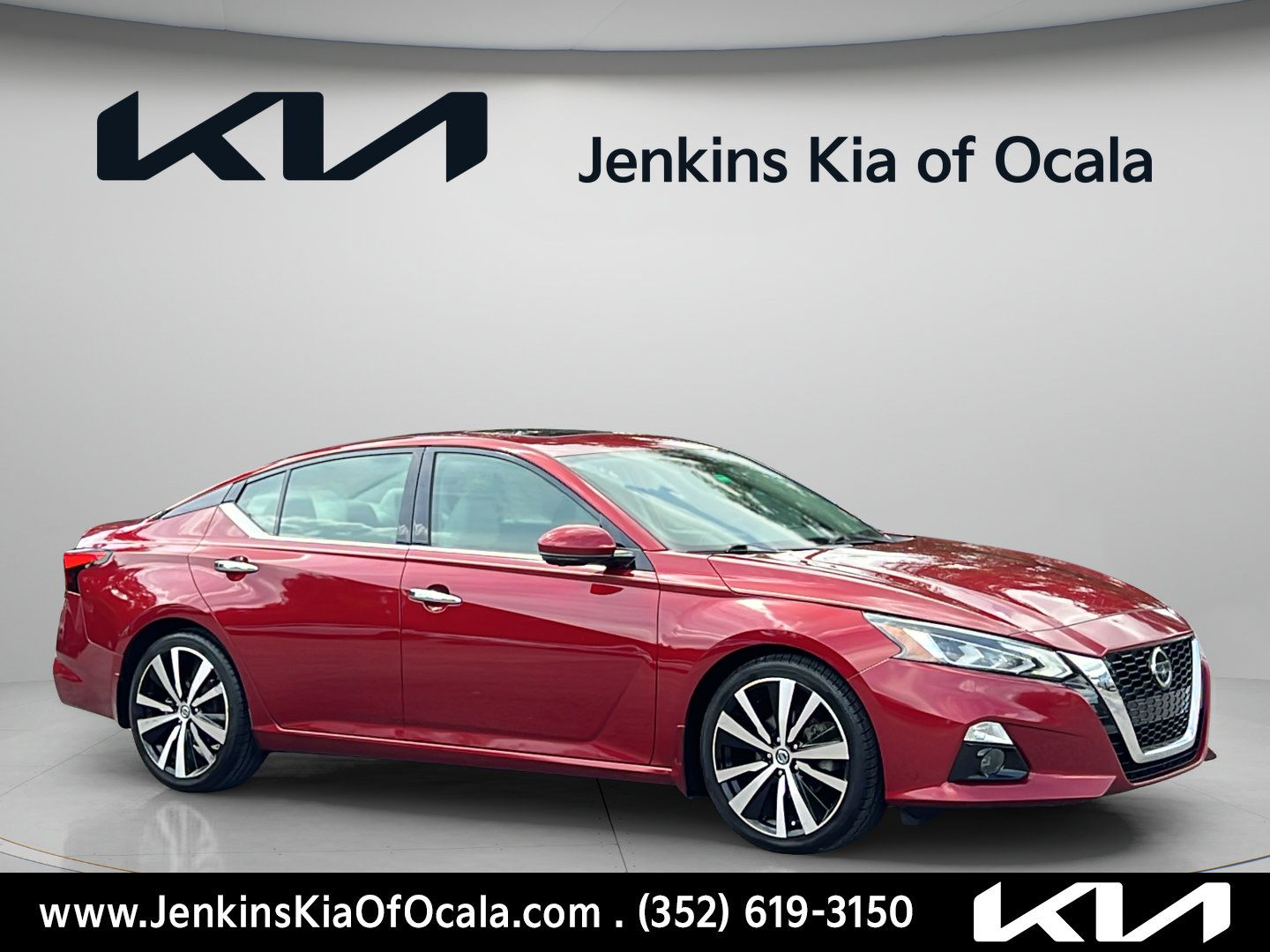 Used 2020 Nissan Altima 2.5 Platinum FWD image 1