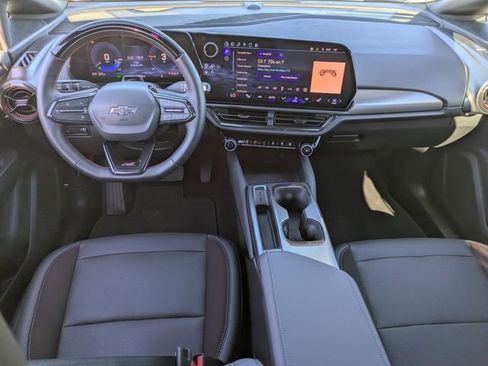 Used 2024 Chevrolet Equinox EV RS image 16