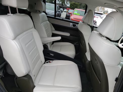 Used 2025 Hyundai Santa Fe Calligraphy AWD/4WD image 23