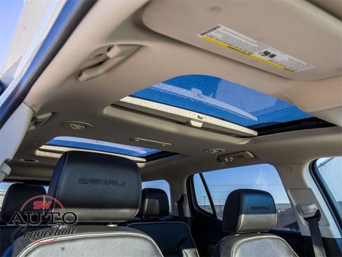 Used 2021 GMC Acadia Denali w/ Denali Technology Package image 12