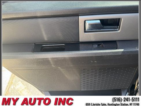 Used 2012 Ford Expedition Limited AWD/4WD image 31