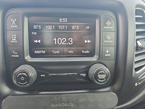 Used 2018 Jeep Compass Latitude w/ Safe & Security Group image 16