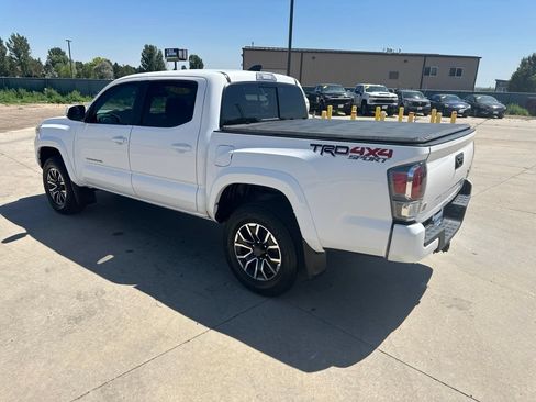 Used 2023 Toyota Tacoma TRD Sport AWD/4WD image 31