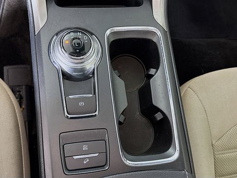 Used 2020 Ford Fusion SE image 19