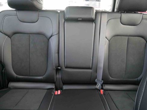 New 2025 Jeep Grand Cherokee Altitude image 36