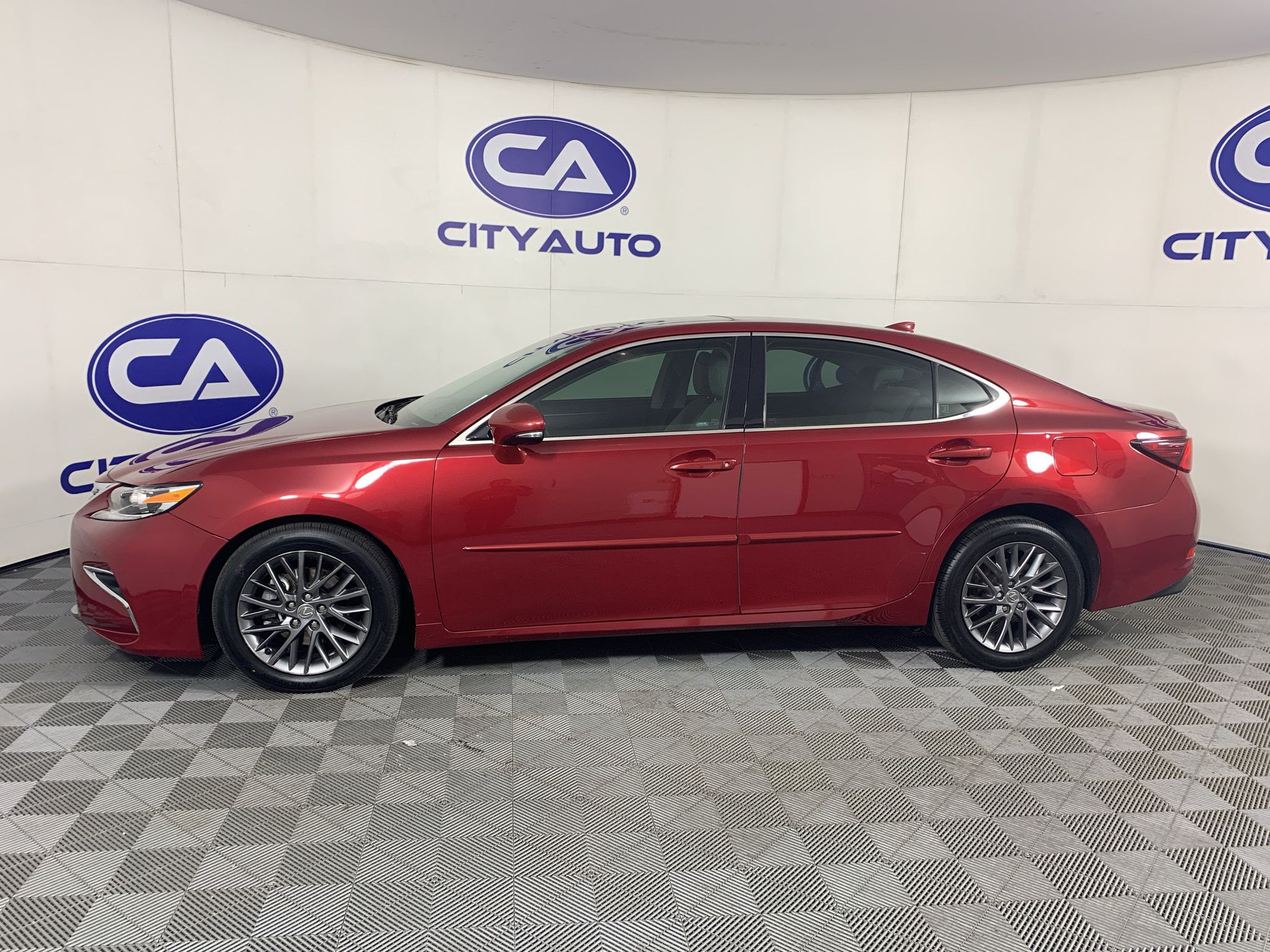 Used 2018 Lexus ES 350 w/ Premier Package FWD image 6