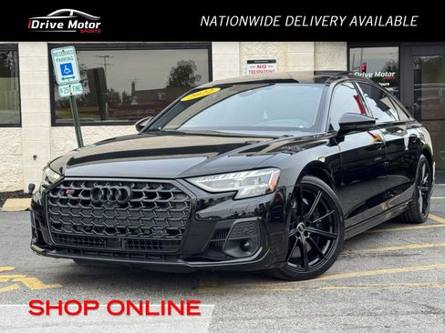 Used 2022 Audi S8 AWD/4WD image 1