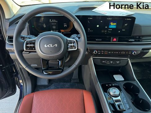 New 2026 Kia Carnival EX FWD image 13