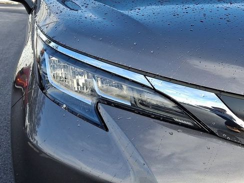 Used 2022 Toyota Sienna LE image 9