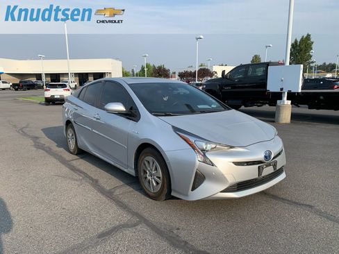 Used 2018 Toyota Prius Four w/ Advanced Technology Package FWD image 1