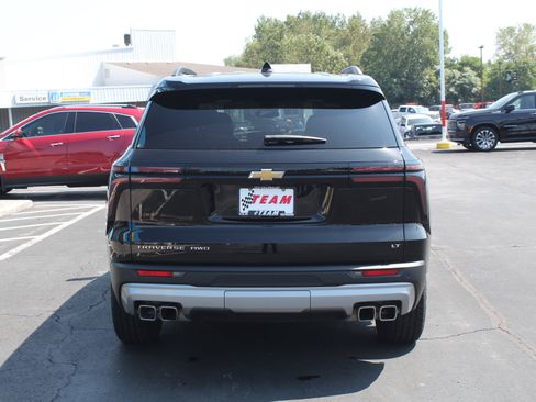 Certified 2024 Chevrolet Traverse LT w/ Enhanced Driving Package AWD/4WD image 8