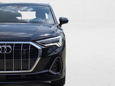 New 2025 Audi Q3 2.0T Premium image 9