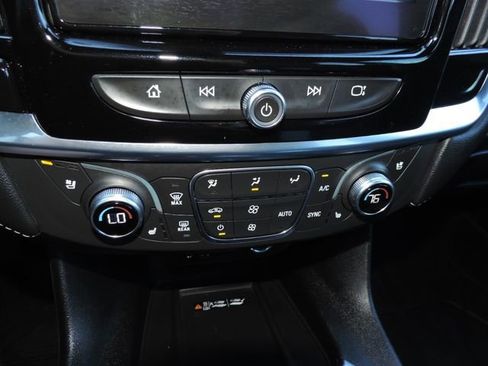 Used 2023 Chevrolet Traverse Premier w/ Redline Edition image 26