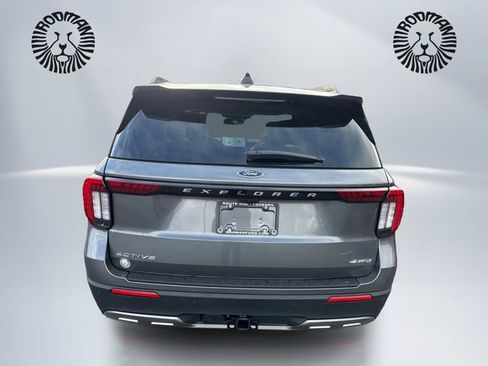 New 2026 Ford Explorer Active w/ Active Comfort Package AWD/4WD image 7